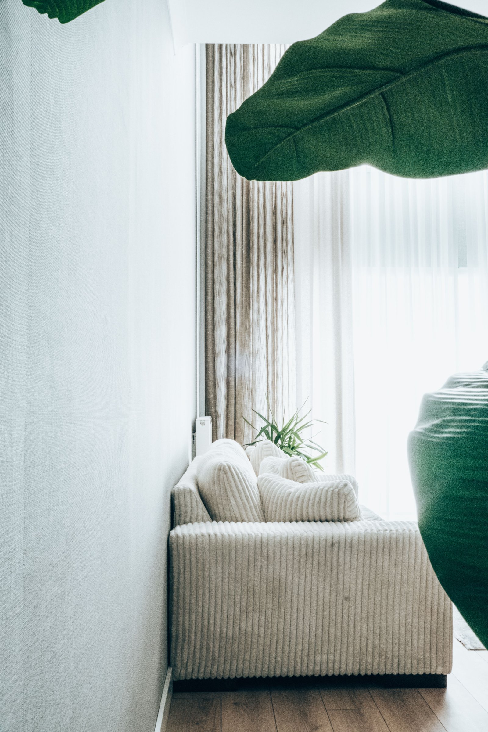 How to Create a Comfortable and Cozy Reading Corner at Home - supporting image 1